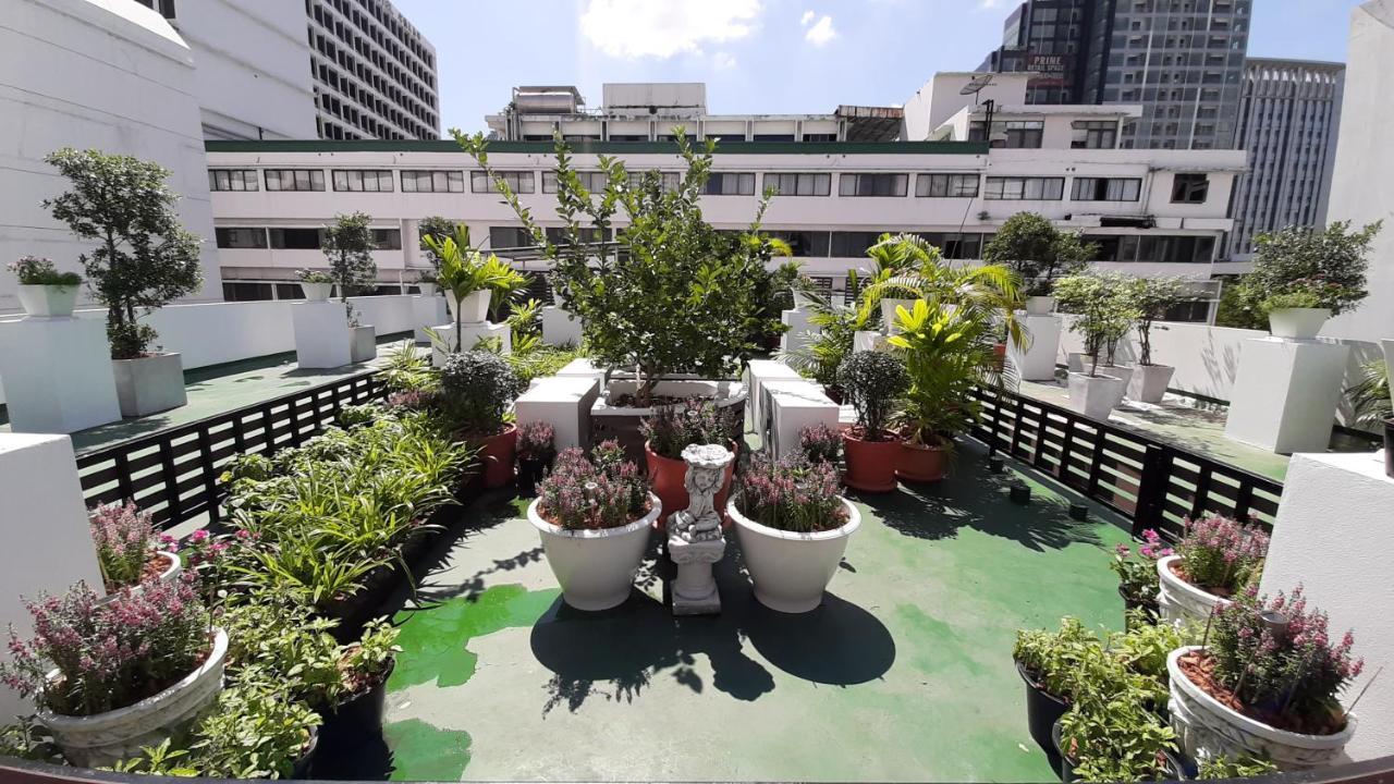 City Plaza Nana Hotel Bangkok Exterior photo