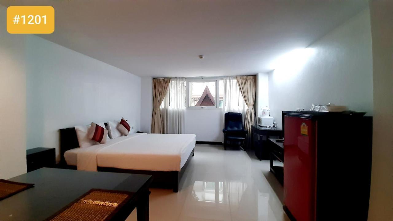 City Plaza Nana Hotel Bangkok Exterior photo