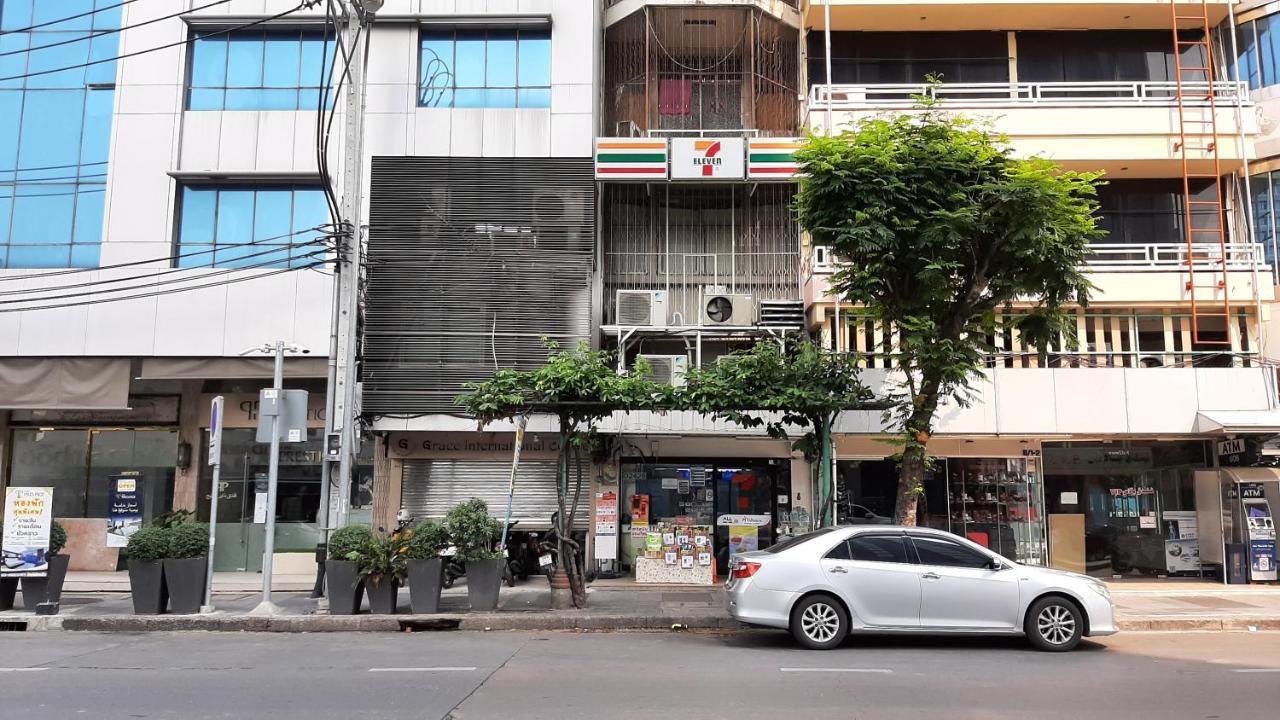 City Plaza Nana Hotel Bangkok Exterior photo