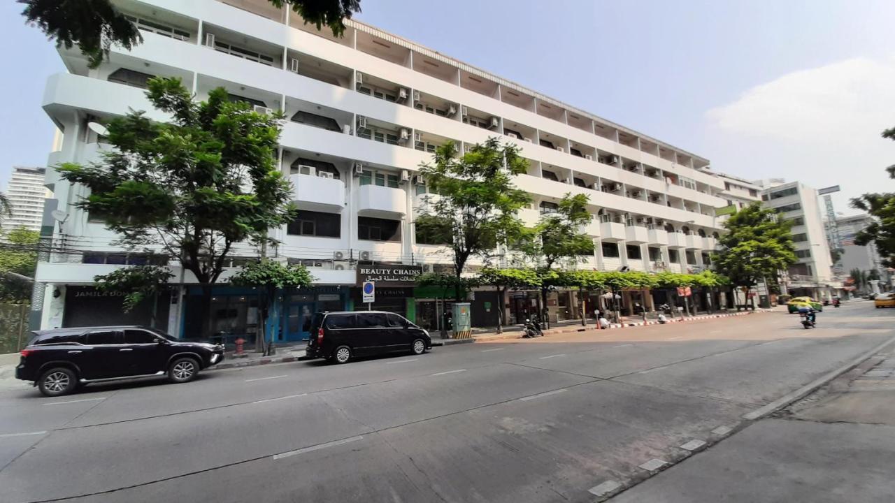 City Plaza Nana Hotel Bangkok Exterior photo