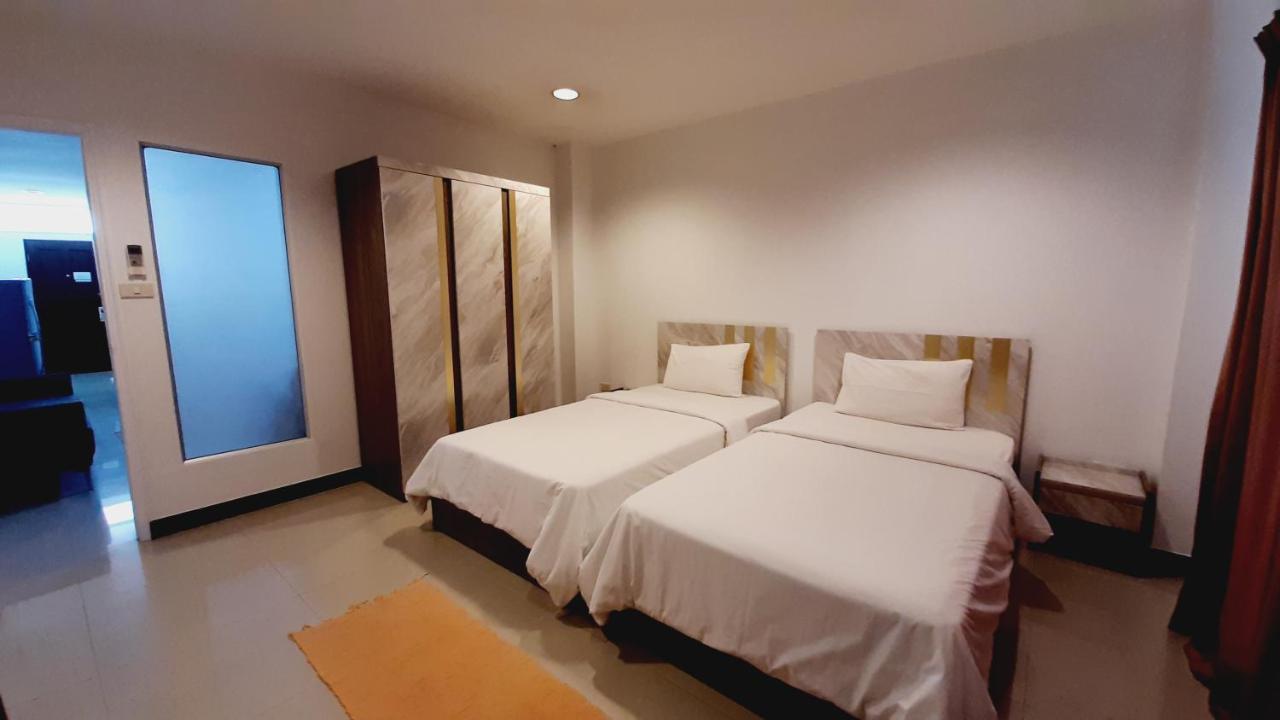 City Plaza Nana Hotel Bangkok Exterior photo