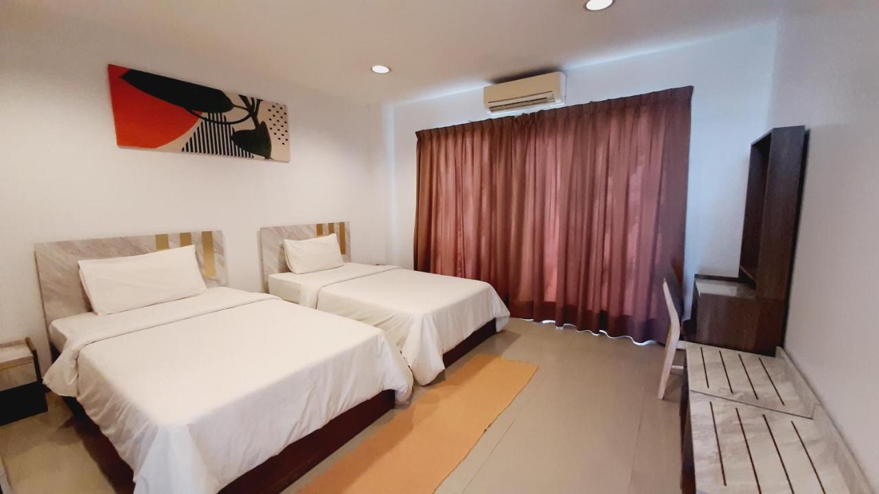 City Plaza Nana Hotel Bangkok Exterior photo
